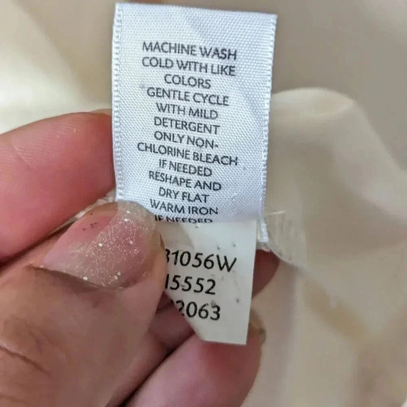 J.Jill Size 1X Button Shoulder Tee 3/4 Roll Tab Sleeve Scoop Neck Off White Top. - Picture 8 of 12